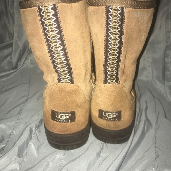 UGGs - Picture 3 of 5